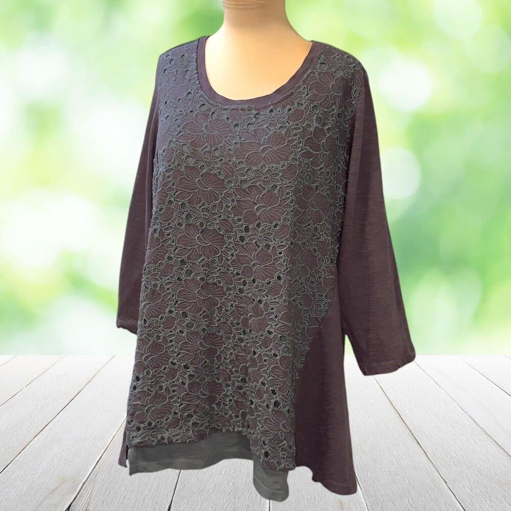 LOGO LORI GOLDSTEIN Tunic Top Floral Cutwork Lace Layered Hem Boho Purple Size L